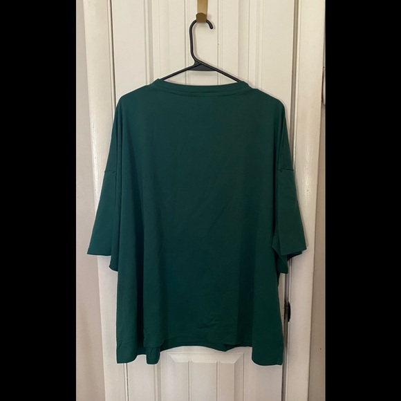 Shein Green graphic t shirt - Picture 2 of 2